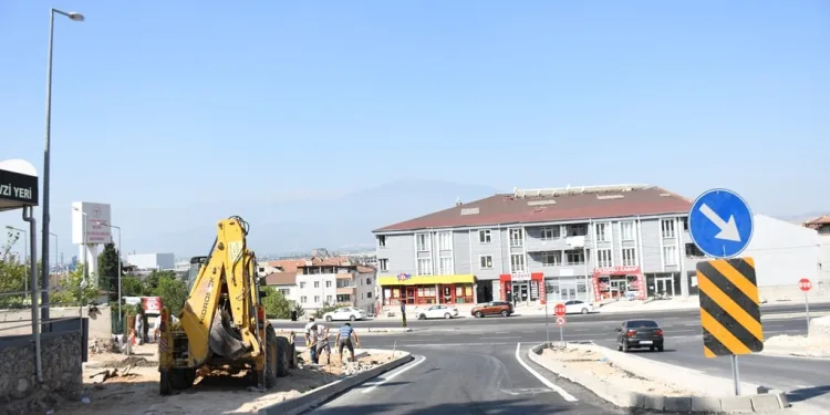 İnegöl-Yenişehir yolunun çevresi düzenleniyor