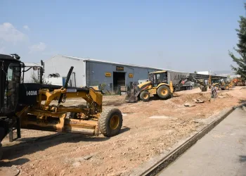 İnegöl beton yollar ile kaplanmaya devam ediyor