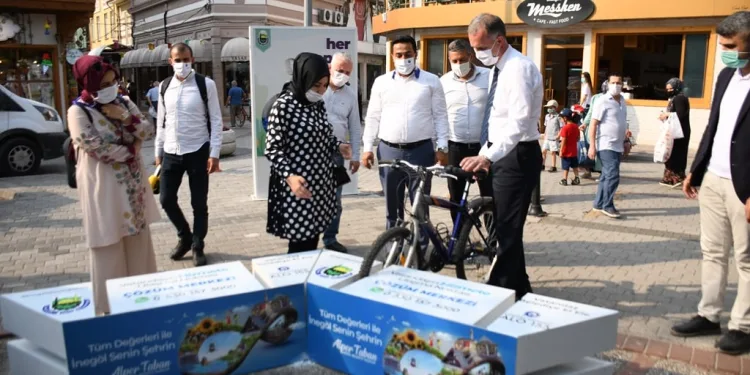 İnegöl’de bisiklet park noktaları oluşturuldu