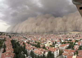 Ankara’da kum fırtınası