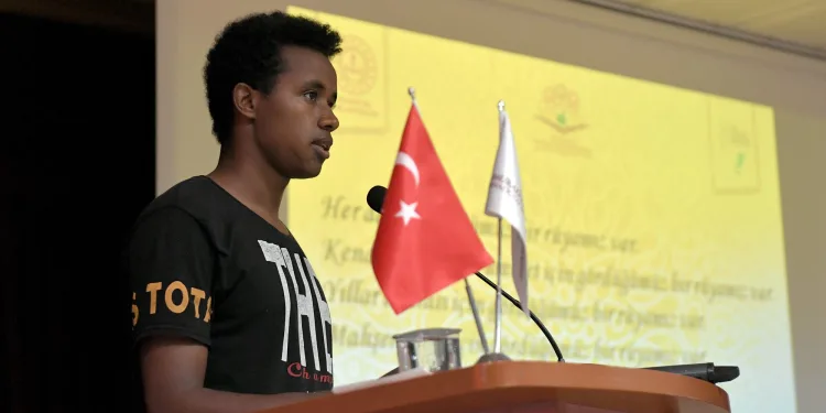 Uluslararası lisenin ilk mezunlarından duygusal veda