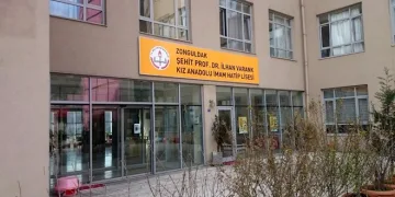 Aynı şehirde bir gün arayla iki farklı okulda virüs paniği