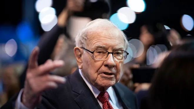 Ünlü yatırımcı Warren Buffett, Apple hisselerinden servetine servet kattı
