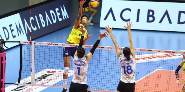 Fenerbahçe Opet: 2 – Nilüfer Belediyespor: 3