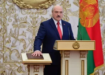 Belarus Cumhurbaşkanı Lukaşenko yemin ederek görevine başladı