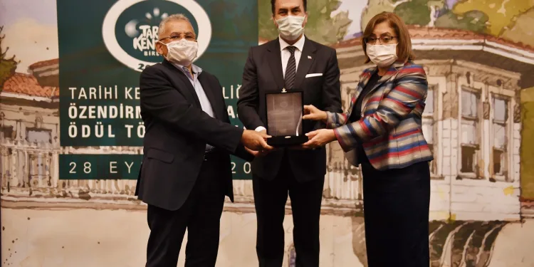 Tarihi Kentler Birliği’nden Osmangazi’ye anlamlı ödül
