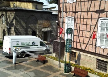Osmangazi’de temizlik ve dezenfeksiyon aralıksız sürüyor