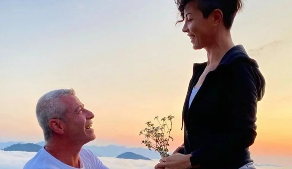 Levent Yüksel ile eşi Özlem Öztürk’ten aşk pozu