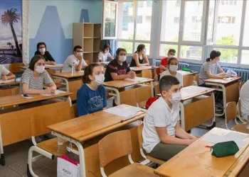 Bakan Selçuk’tan “maske takma alışkanlığı” çağrısı