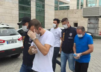 ATM’lerden kart kopyalayan baba-oğul yakalandı