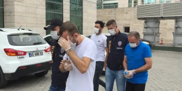 ATM’lerden kart kopyalayan baba-oğul yakalandı