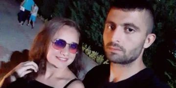 Uzaklaştırma kararı aldıran eşini kalbinden bıçaklayarak öldürdü
