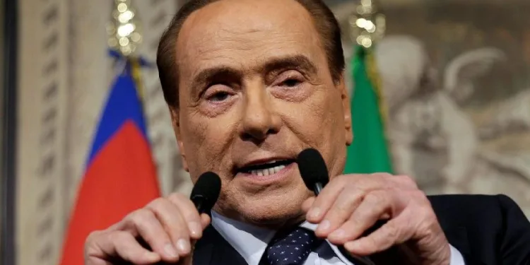 Covid-19 tedavisi gören İtalya Eski Başbakanı Berlusconi hastaneye kaldırıldı
