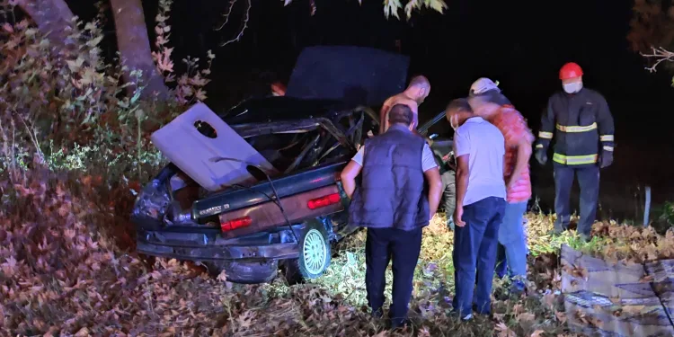 Bursa’da kayganlaşan yolda kaza! 1’i ağır 3 yaralı