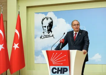 CHP’li Öztrak: Salgın yönetimi şeffaf değil