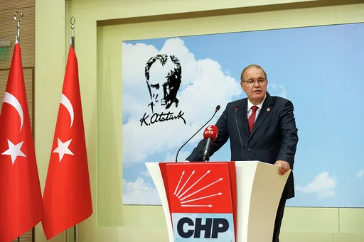 CHP’li Öztrak: Salgın yönetimi şeffaf değil
