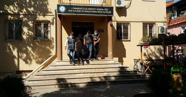 Bursa’da hapisten çıktılar, uyuşturucuyla yakalandılar