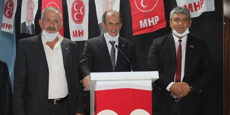 CHP’den MHP’ye geçtiler