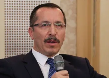 Skandallara imza atan o rektör görevden alındı