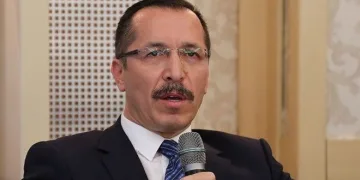 Skandallara imza atan o rektör görevden alındı