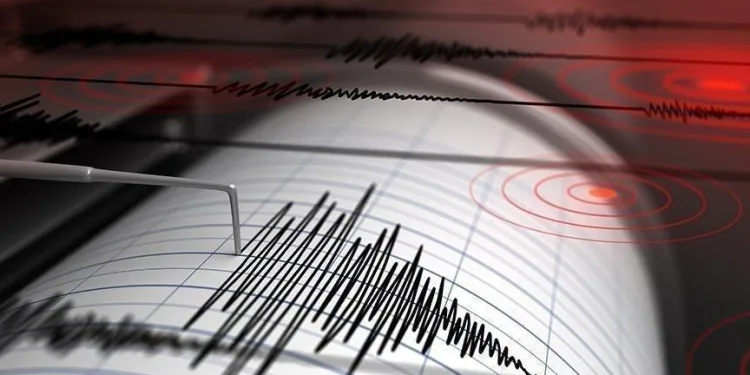İstanbul 4.2’lik depremle sarsıldı