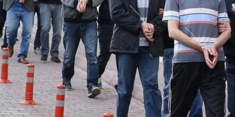 FETÖ’nün TSK yapılanmasında 29 tutuklama