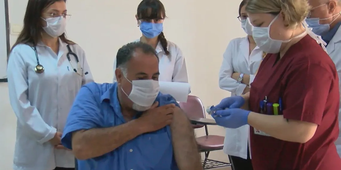 Cerrahpaşa Tıp Fakültesi’nde ilk aşı yapıldı