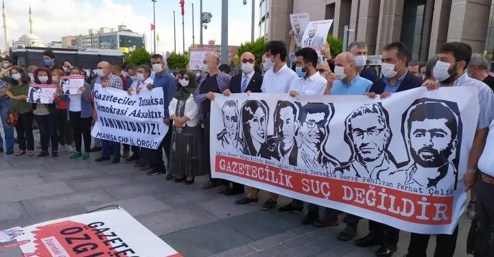 ‘MİT haberi’ davasında tahliye kararı