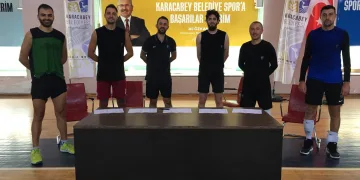 Karacabey Belediyespor voleybolda da iddialı