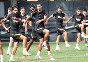 Galatasaray derbi hazırlıklarına başladı