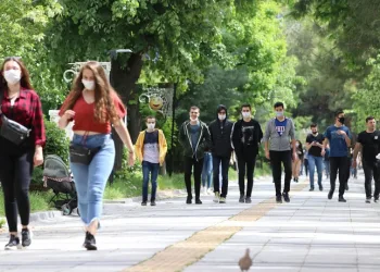 Acı tablo: Her iki gençten biri mutlu değil