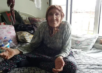 Ağzından düşen altın dişleri çaldılar!