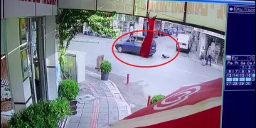 Bursa’da küçük çocuk seyir halindeki araçtan düştü
