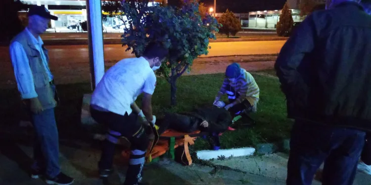 Otomobil ile çarpışan motosikletin sürücüsü ağır yaralandı