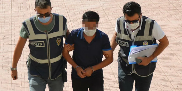 Cumhurbaşkanı’na hakaretten gözaltına alındı