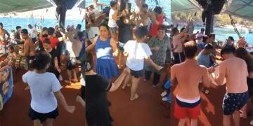 Virüs tehdidine rağmen, yat turunda tepki çeken görüntüler