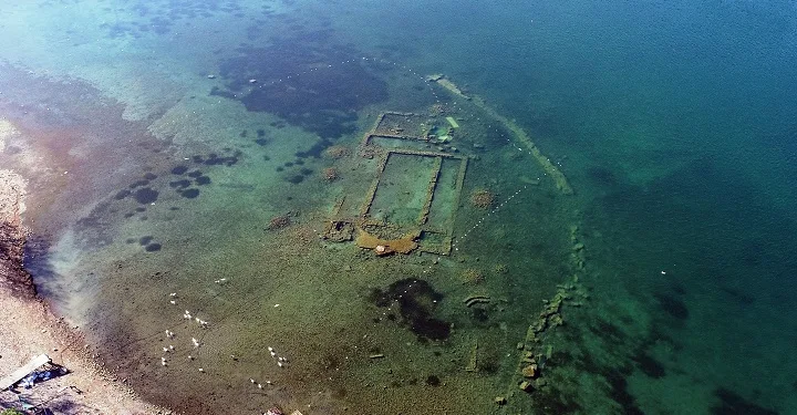 Sular çekildi, bazilika ortaya çıktı