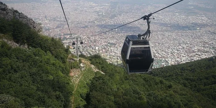 Bursa’da teleferik seferleri durduruldu