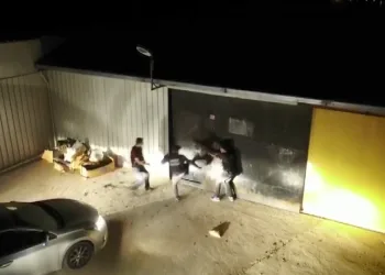 Bursa polisinden fabrikaya baskın!