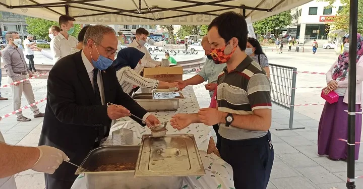 Kestel’de aşure kazanları 15 bin kişi için kaynadı