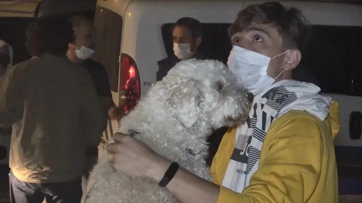 Bursa’da yangındaki 3 kişi ve 1 köpek kurtarıldı