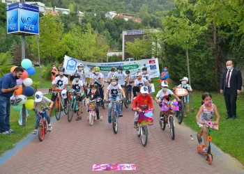 Yıldırımlı minikler harekete geçti