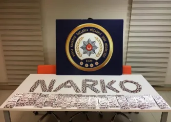 Bursa’da yeşil reçeteyle satılan 5 bin adet ilaçla yakalandılar