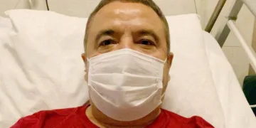 Muhittin Böcek, makinelerden aşamalı ayrılıyor