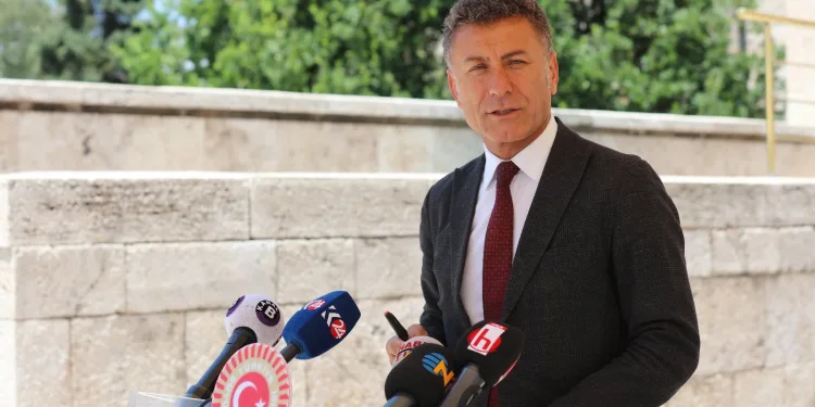 Sarıbal: Bursa’daki sağlık çalışanları üvey evlat mı?