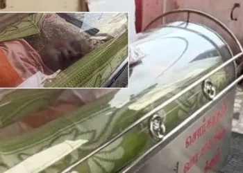 Öldü sanıldı, saatlerce soğutucu ünitesinde kaldı