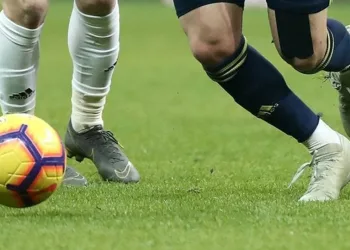 Türk futbolu “eriyor”