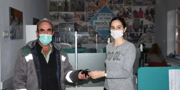Bursa’da belediye personelinden örnek davranış