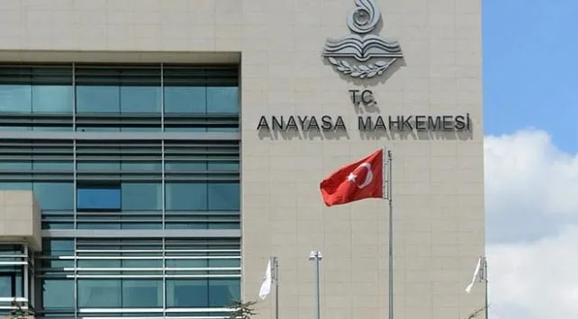 AYM’den çoklu baro kararı
