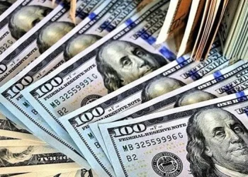 Dolarda tarihi zirve! 8’i aştı